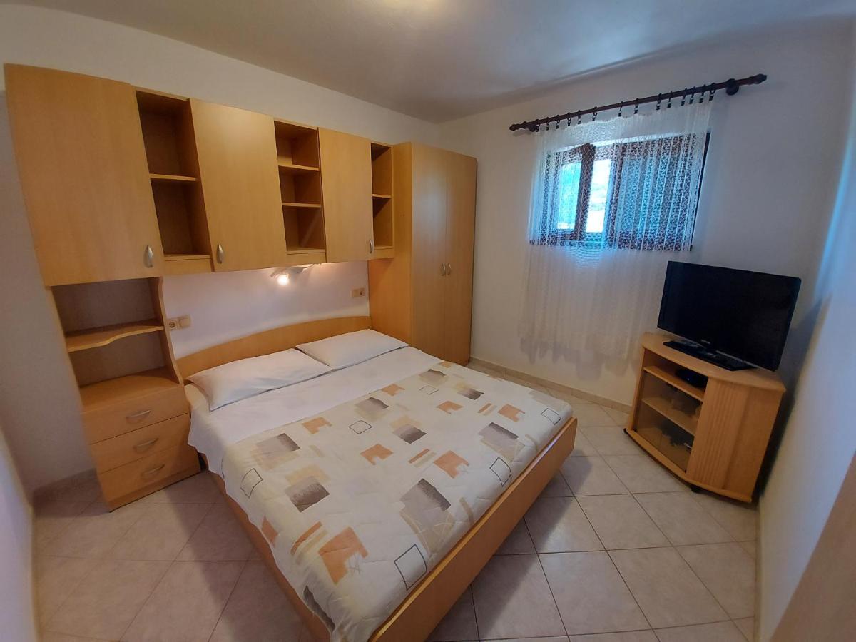 Apartments Elizabeta Draga Bascanska Экстерьер фото